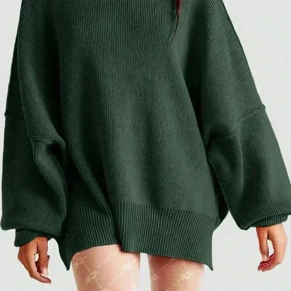 Green Casual Women's Mock Neck Drop Shoulder Split Hem Sweater - Picture 2 of 4